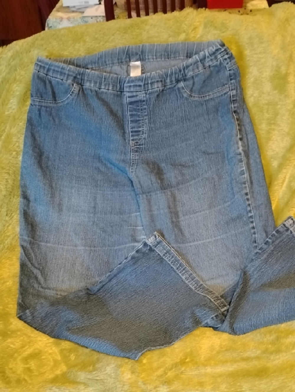 Light Wash Elastic Waist Denim Skirt